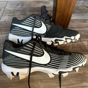 Black and White Womans cleats